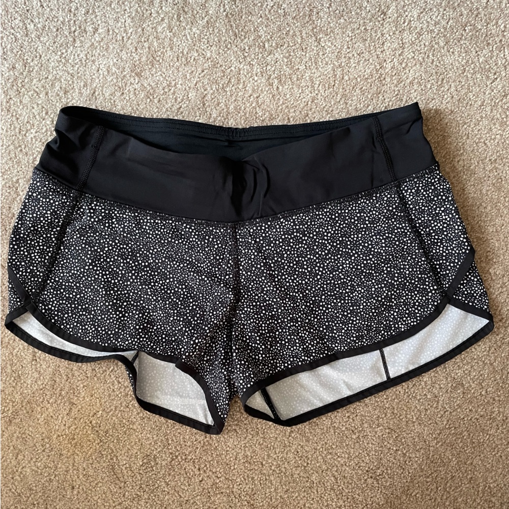 Lululemon 2” speed up shorts, size 6